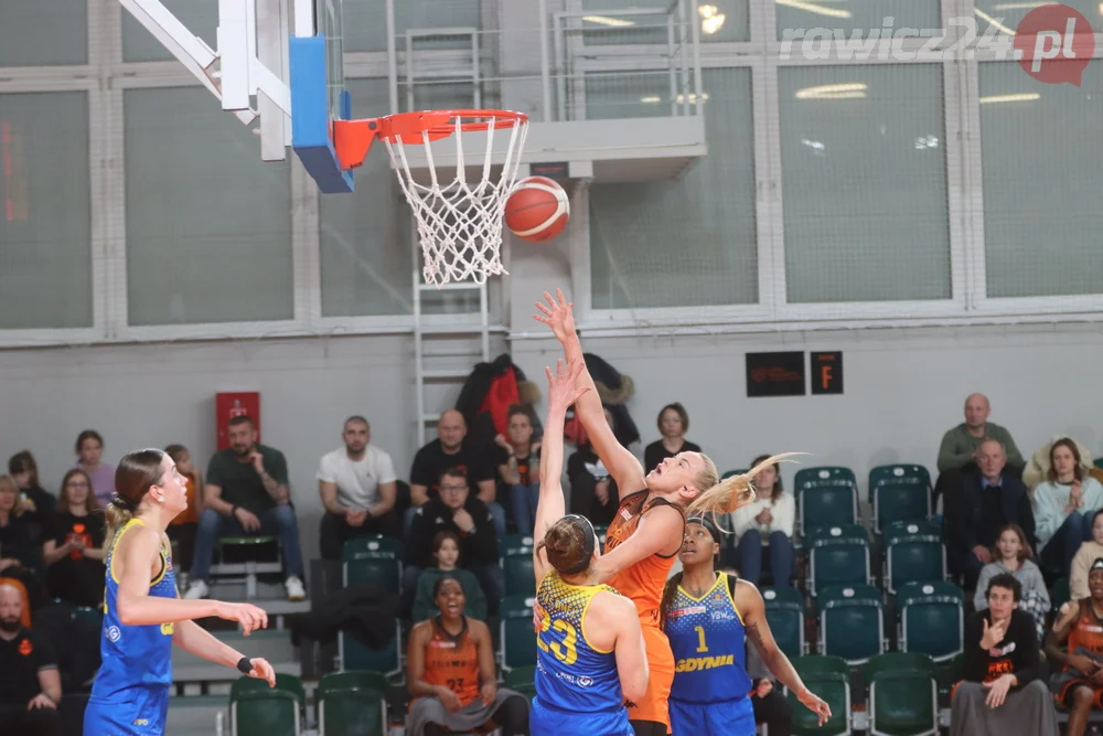 BC Polkowice - VBW Arka Gdynia 86:78. Pięć punktów Klaudii Gertchen