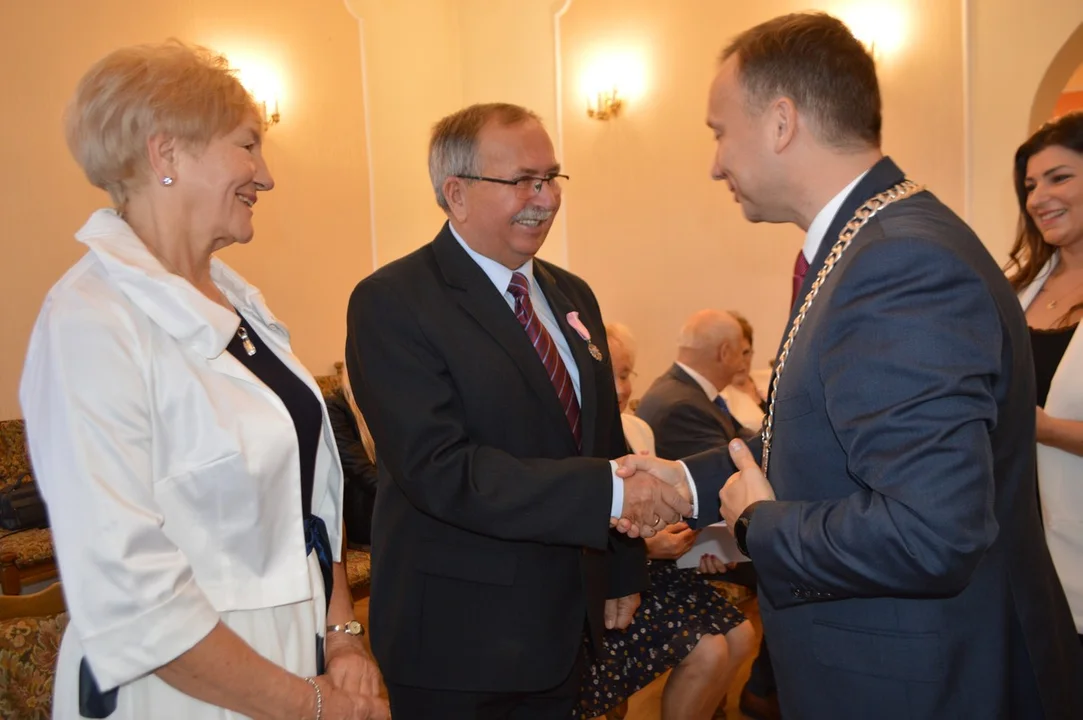 50 lat temu przysięgali sobie miłość, wierność i uczciwość (FOTO) - Zdjęcie główne