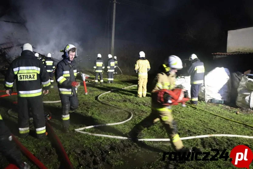 Strażacy z powiatu rawickiego i krotoszyńskiego w akcji gaśniczej