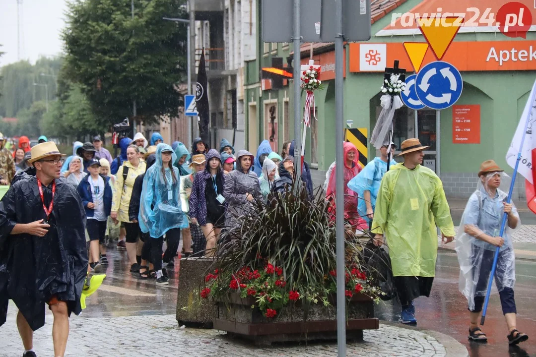 Pielgrzymi na ulicach Rawicza