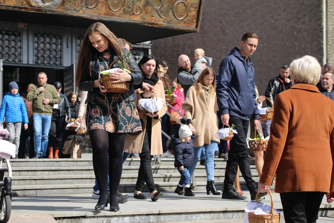 Gdzie do spowiedzi przed świętami? O której poświęcisz pokarmy w Wielką Sobotę w Jarocinie?