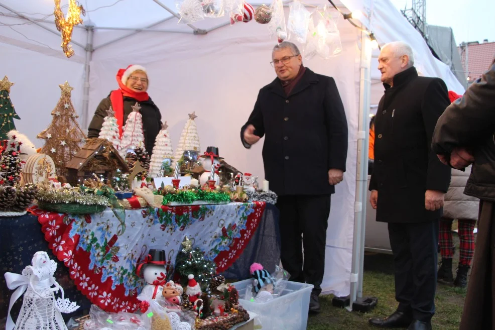 Jarmark bożonarodzeniowy i finał konkursu "Wilekopolskie smaki wigilijne w Choczu"