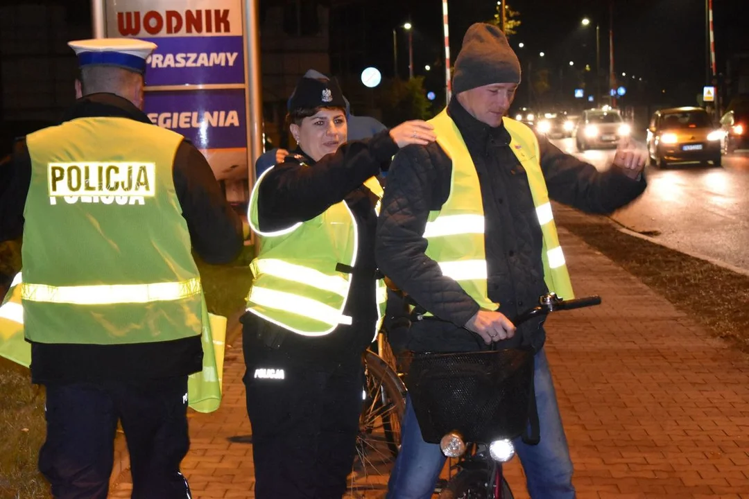 Krotoszyn. Policjanci zatrzymywali rowerzystów. Tym razem mandatów nie było [ZDJĘCIA] - Zdjęcie główne