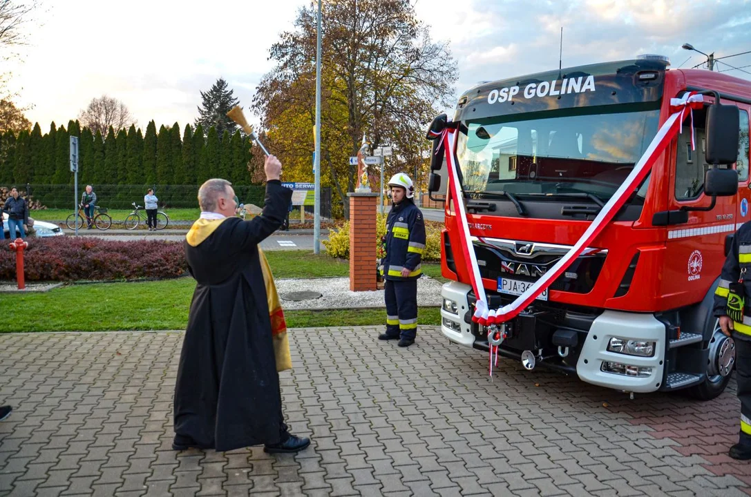 Uroczyste przekazanie wozu bojowego dla OSP Golina [ZDJĘCIA] - Zdjęcie główne