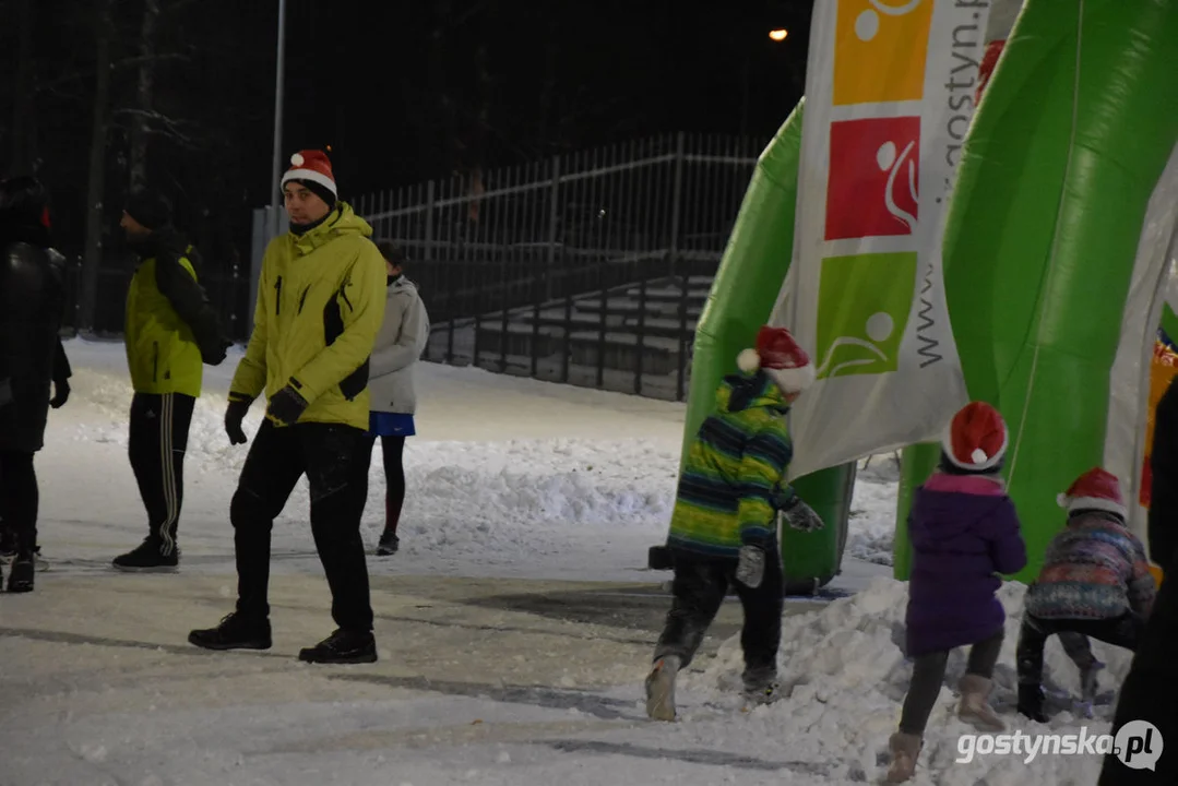 I Bieg Mikołajkowy na stadionie w Gostyniu