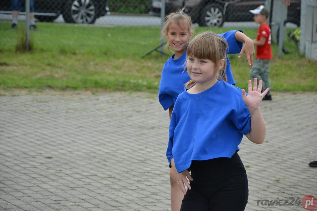 Festyn "Bezpieczne Wakacje z Mundurem" w Sobiałkowie