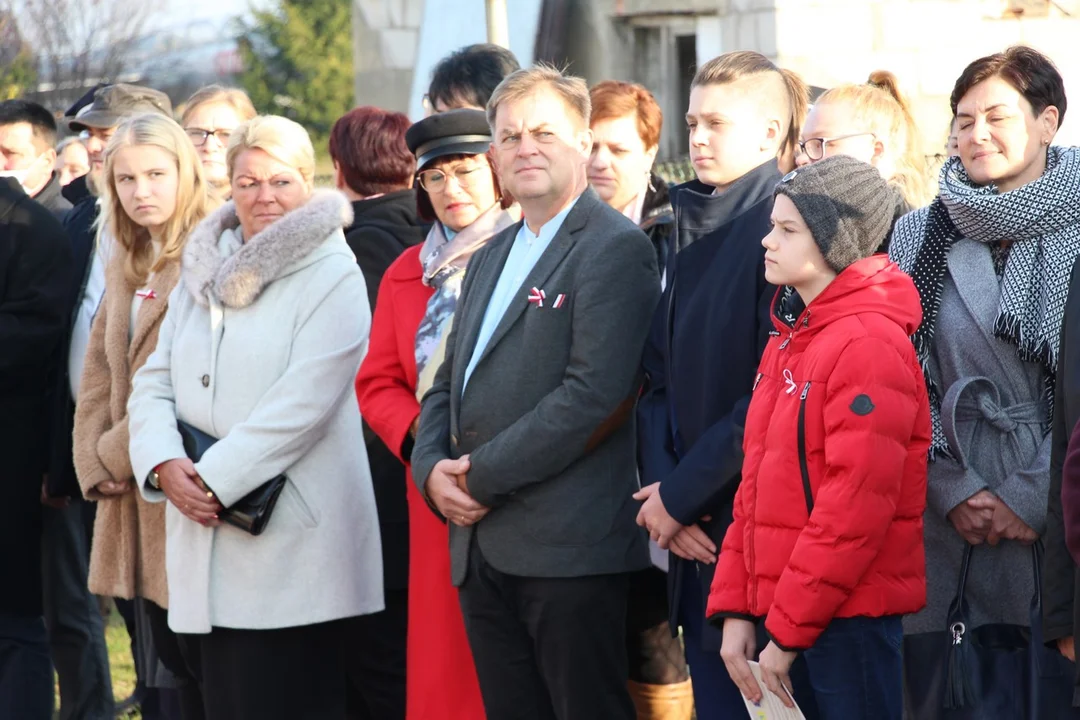 Mural upamiętniający zrzut broni dla Armii Krajowej odsłonięto w Czerminie w ubiegłym roku