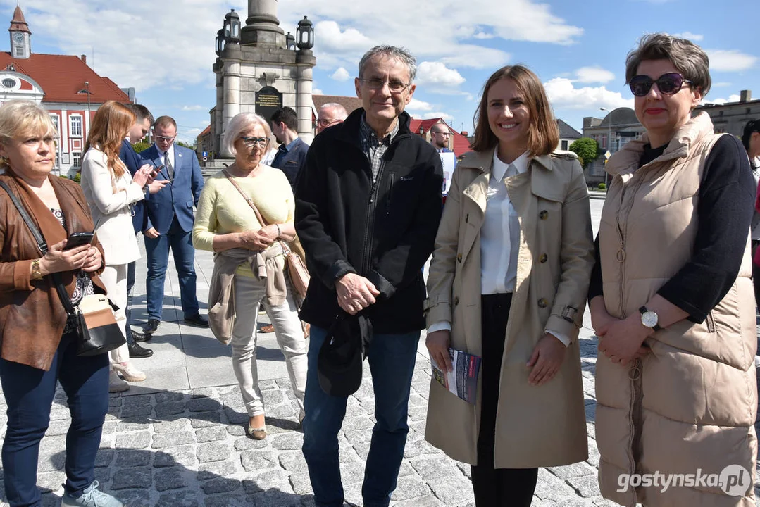 Lider Konfederacji Krzysztof Bosak w Gostyniu spotkał się z mieszkańcami