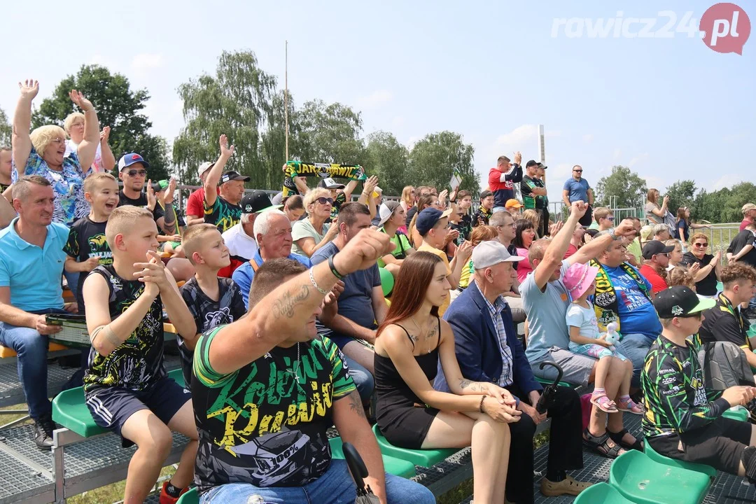 Po miesiącu żużel wrócił do Rawicza - kibice