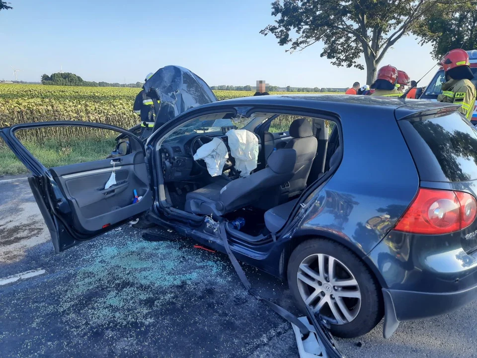 Wypadek śmiertelny w gminie Koźmin Wlkp. Dwie osoby nie żyją [ZDJĘCIA] [AKTUALIZACJA] - Zdjęcie główne