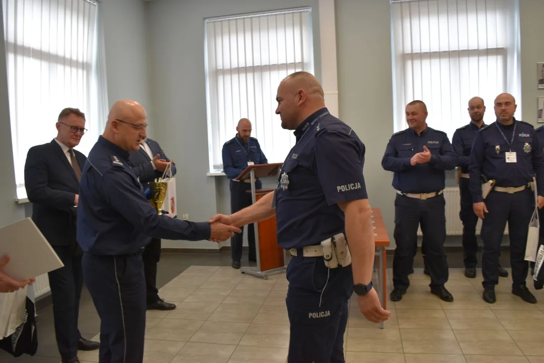 Jarociński funkcjonariusz w gronie laureatów konkursu „Policjant Ruchu Drogowego” - Zdjęcie główne