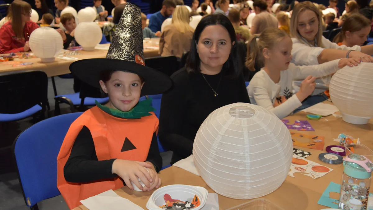 Rodzinne Warsztaty Lampionowe w GOK Hutnik