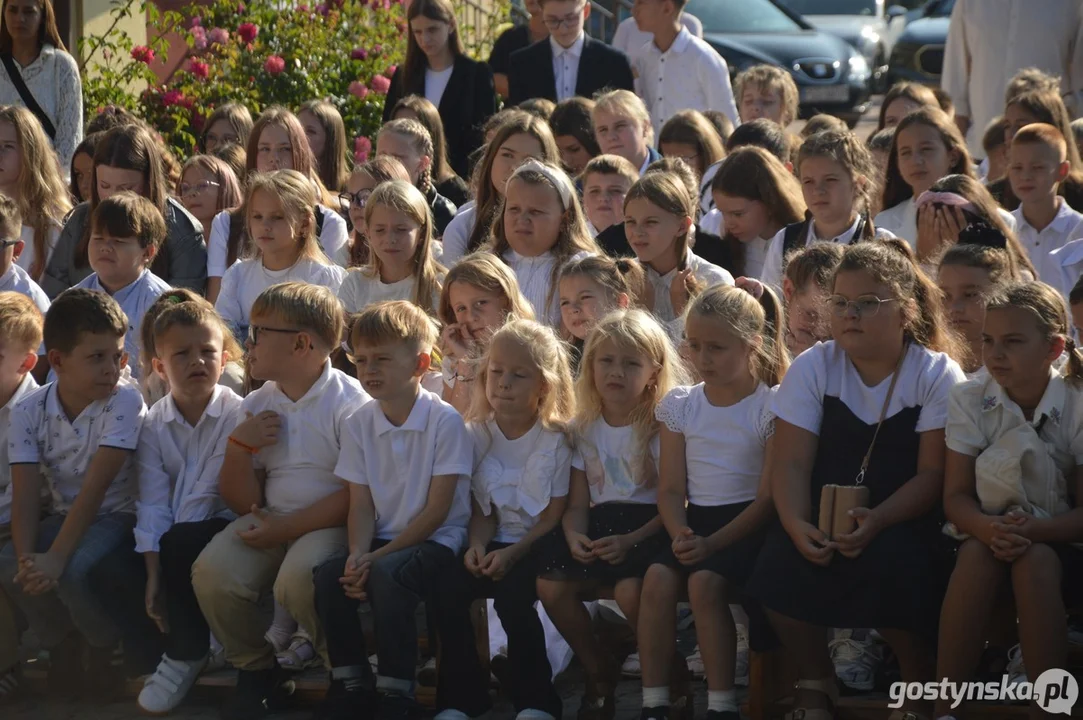 Rozpoczęcie roku szkolnego 2025/2026 w Szkole Podstawowej im. Ziemi Biskupiańskiej w Starej Krobi
