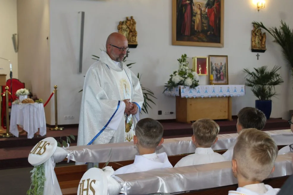 Pierwsza Komunia Święta w parafii Matki Bożej Fatimskiej w Jarocinie