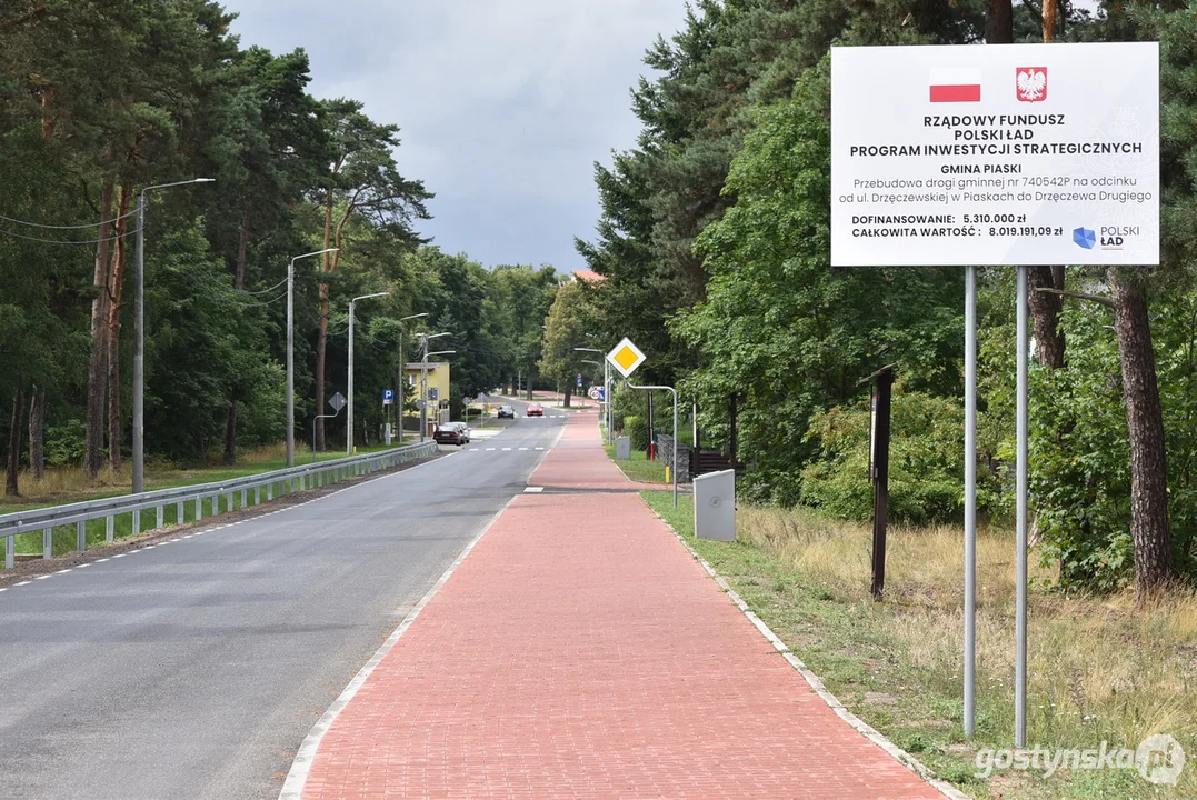 Otwarcie ulicy Drzęczewskiej w Piaskach i nowej świetlicy wiejskiej w Drzęczewie Drugim