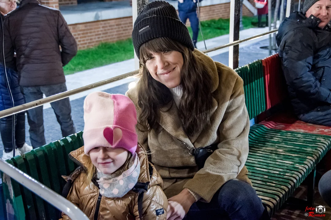 Świąteczne przejazdy kolejką w Pleszewie