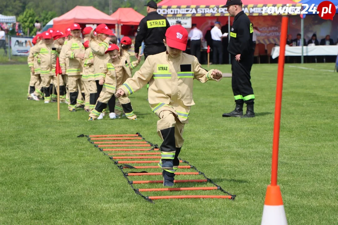 Dziecięce Drużyny Pożarnicze na zawodach w Miejskiej GórceDziecięce Drużyny Pożarnicze na zawodach w Miejskiej Górce