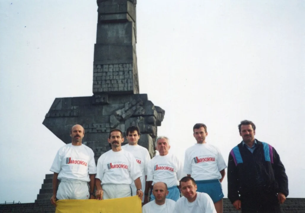 70 okrążeń stadionu w Jarocinie na 70. urodziny. Wiesław Garbarek świętował nietypowo