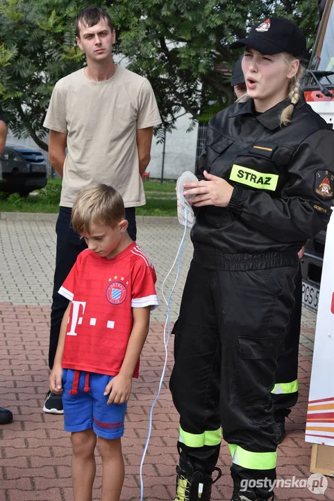 Spotkanie edukacyjno-prezentacyjne w remizie OSP Kromolice - jak używać defibrylatora?