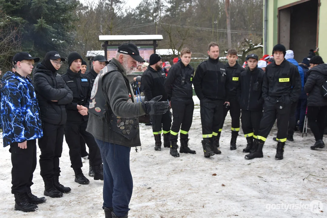 Mikołajkowy Charytatywny Marsz Nordic Walking „Idziemy dla Julki”