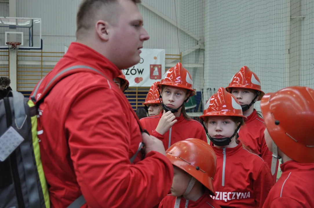 OSP Dzięczyna na Halowym Turnieju Sportowo-Pożarniczym MDP w Ostrzeszowie