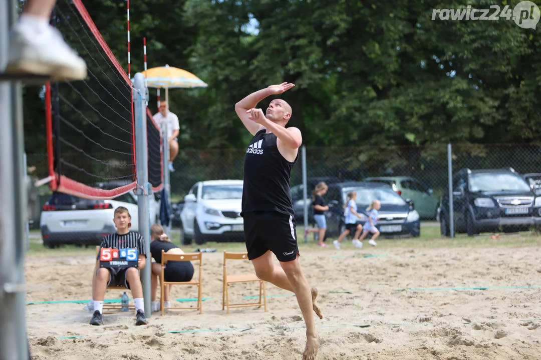 Turniej siatkówki plażowej w Jutrosinie