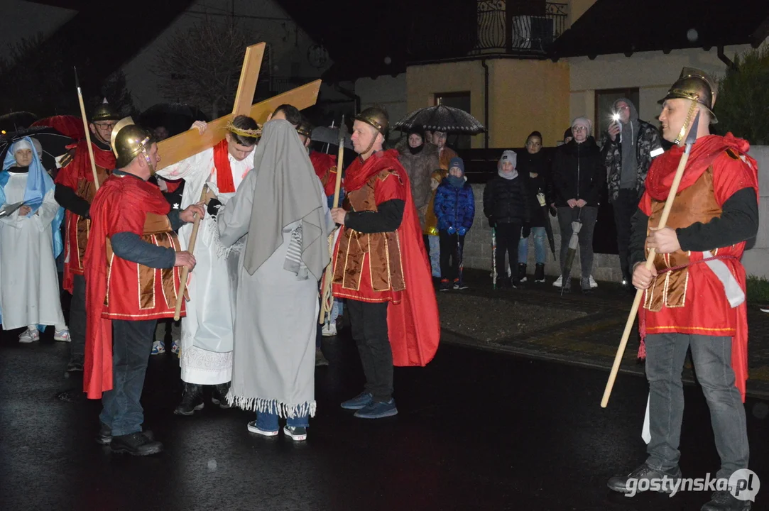 Droga krzyżowa w Pępowie