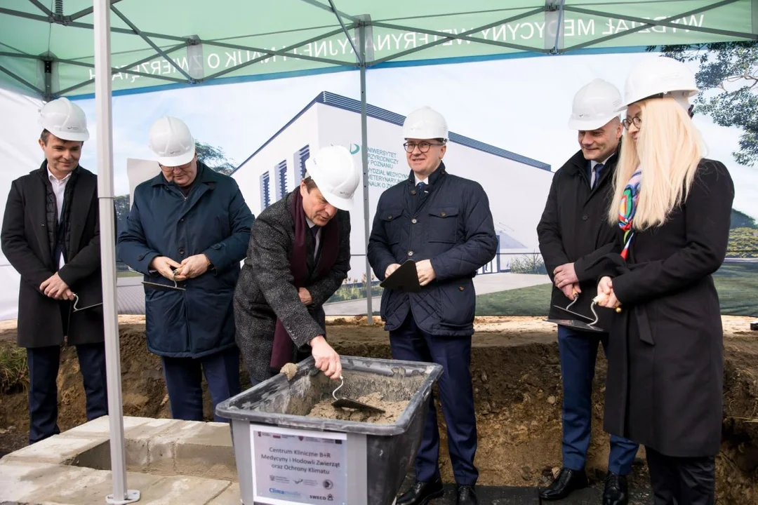 Powstanie nowe Centrum Kliniczne w Poznaniu. Wmurowano kamień węgielny pod budowę