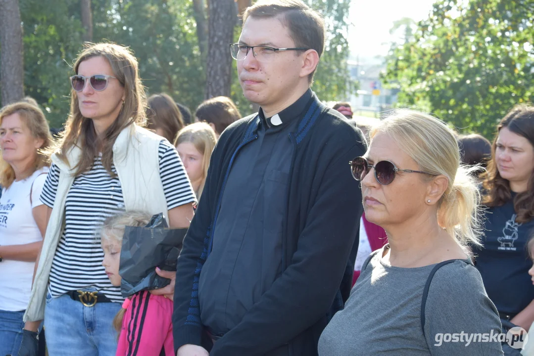 Akcja "Czysty las, czysta gmina - sprzątamy razem" w Piaskach