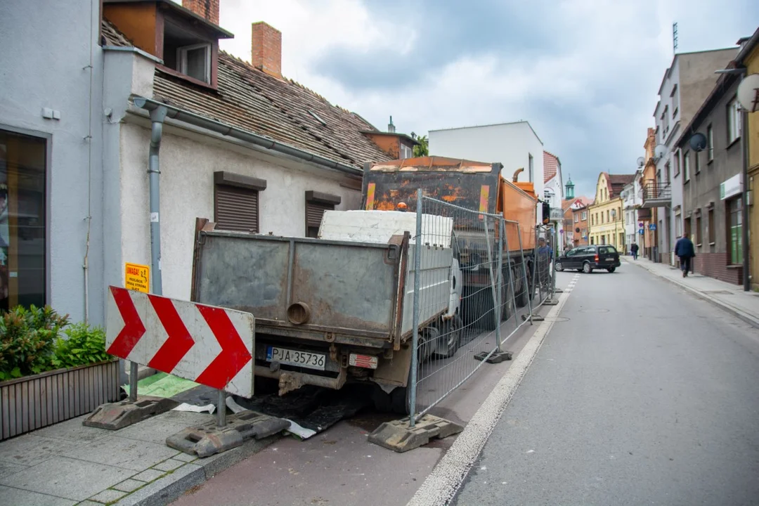 Rozbiórka domu przy ul. Kilińskiego w Jarocinie