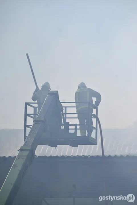 Pożar hali zakładu ślusarskiego w Czeluścinie
