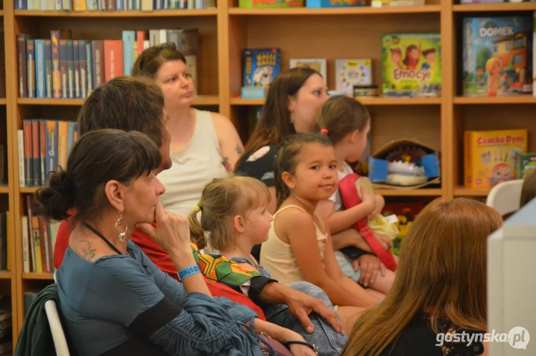 Gostkon drugiego dnia przeniósł się do biblioteki w Gostyniu