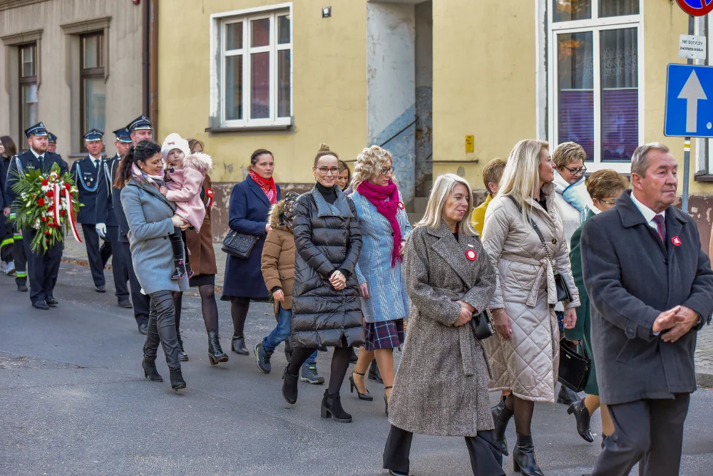 Sulmierzyce. Obchody Narodowego Dnia Niepodległości i promocja książki