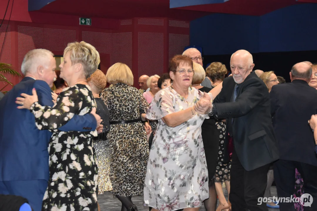 Gostyńscy seniorzy bawili się na andrzejkach w GOK Hutnik