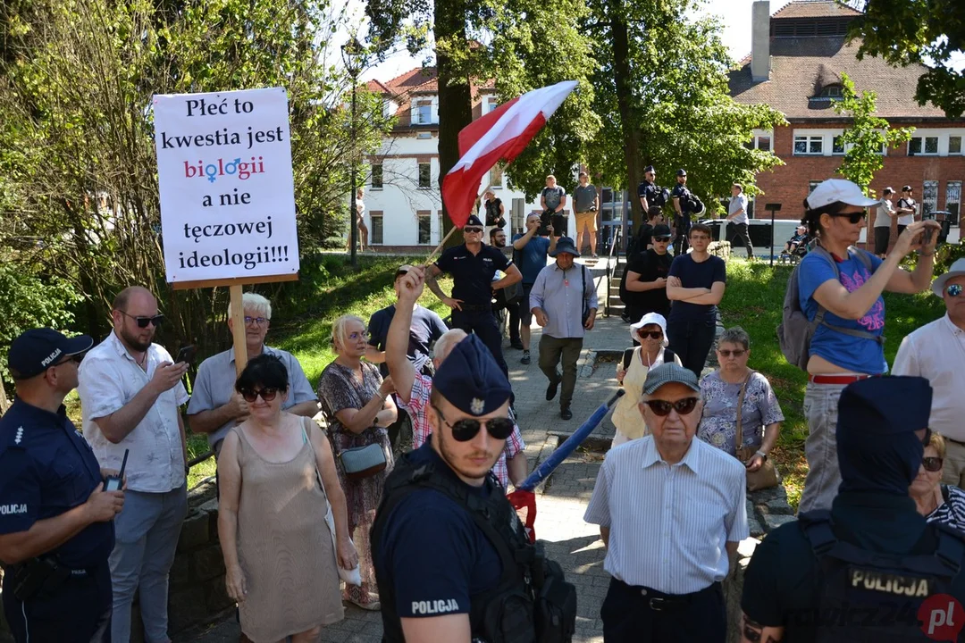 Marsz Równości i kontrmanifestacje w Rawiczu