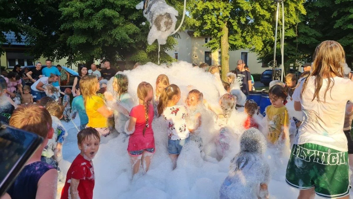 Dzień Dziecka w Nowym Mieście. Z kolorowymi proszkami i piana party