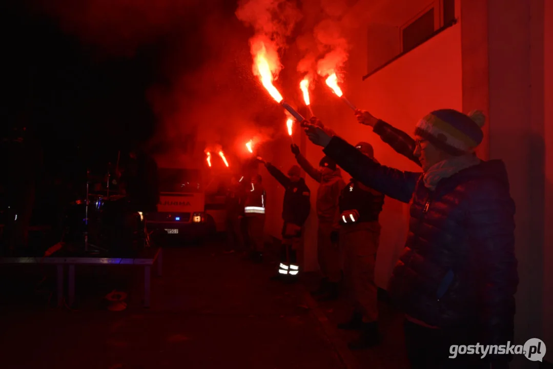 32. Finał WOŚP Gostyń - światełka do nieba w sobotę wypuścili Nieprzemakalni Gostyń