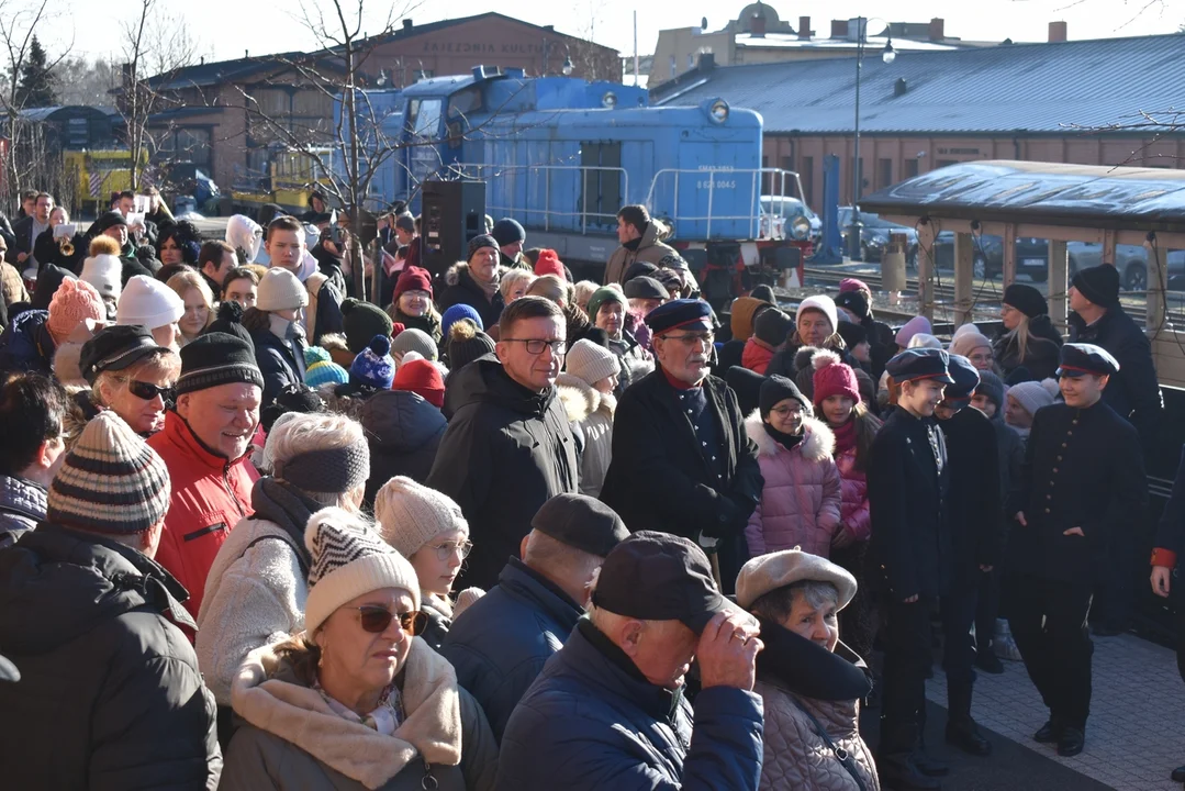 Gwizd, para i wspomnienia. Jubileusz 125 lat Pleszewskiej Kolejki Wąskotorowej - Zdjęcie główne