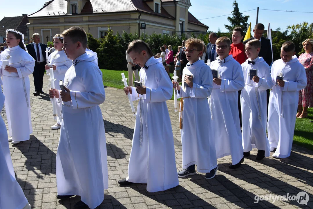 Sakrament I Komunii Świętej w parafii w Pogorzeli