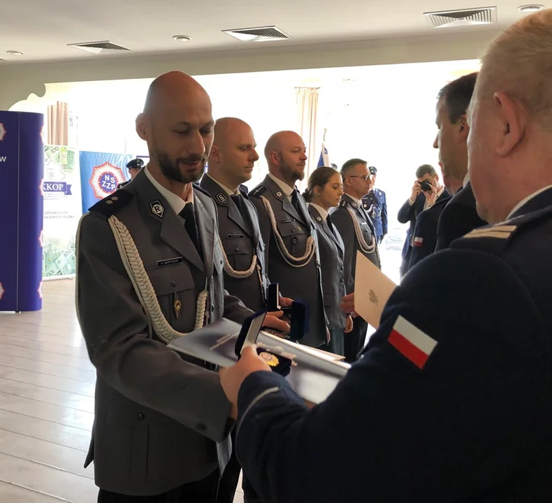 Kryształowe Gwiazdy dla rawickich policjantów