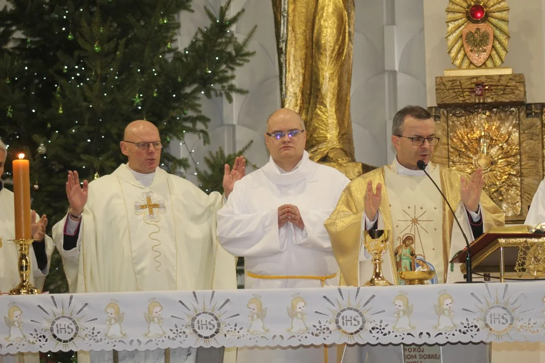 Franciszkanie w Jarocinie rozpoczęli świętowanie 90-lecia z biskupem kaliskim