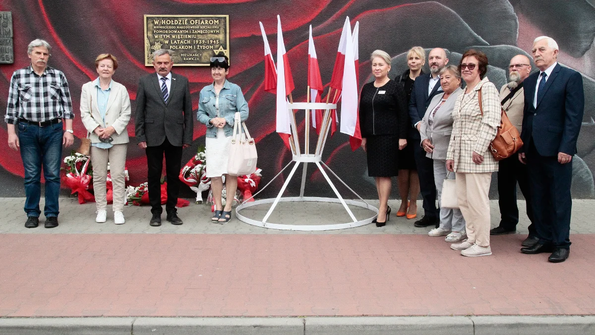 Rawicz. Oddano hołd zamordowanym w obozach zagłady - Zdjęcie główne