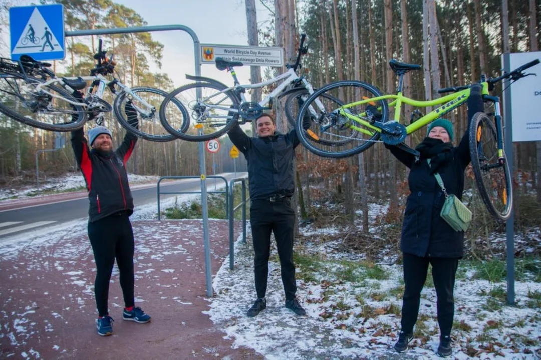 Julie Erch Petersen i Andreas Markussen objechali świat na rowerach. Przybyli także do Jarocina