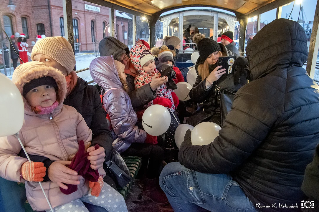 Świąteczne przejazdy kolejką w Pleszewie [ZDJĘCIA] - Zdjęcie główne