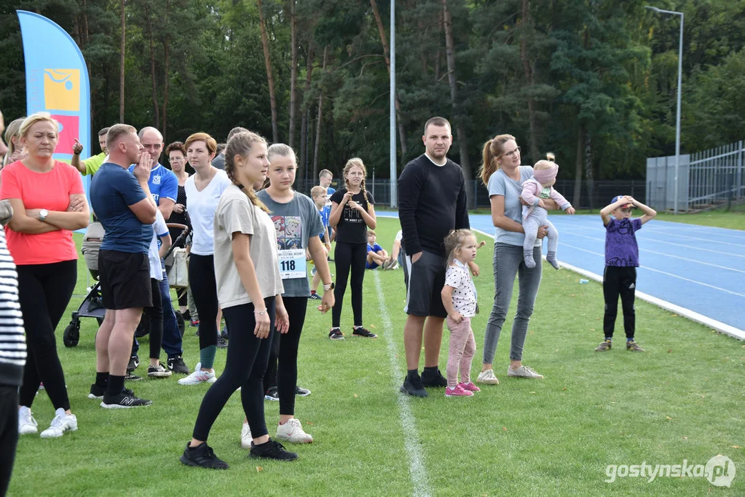 II Rodzinny Festiwal Biegowy w Gostyniu. Bieżnię opanowały dzieci