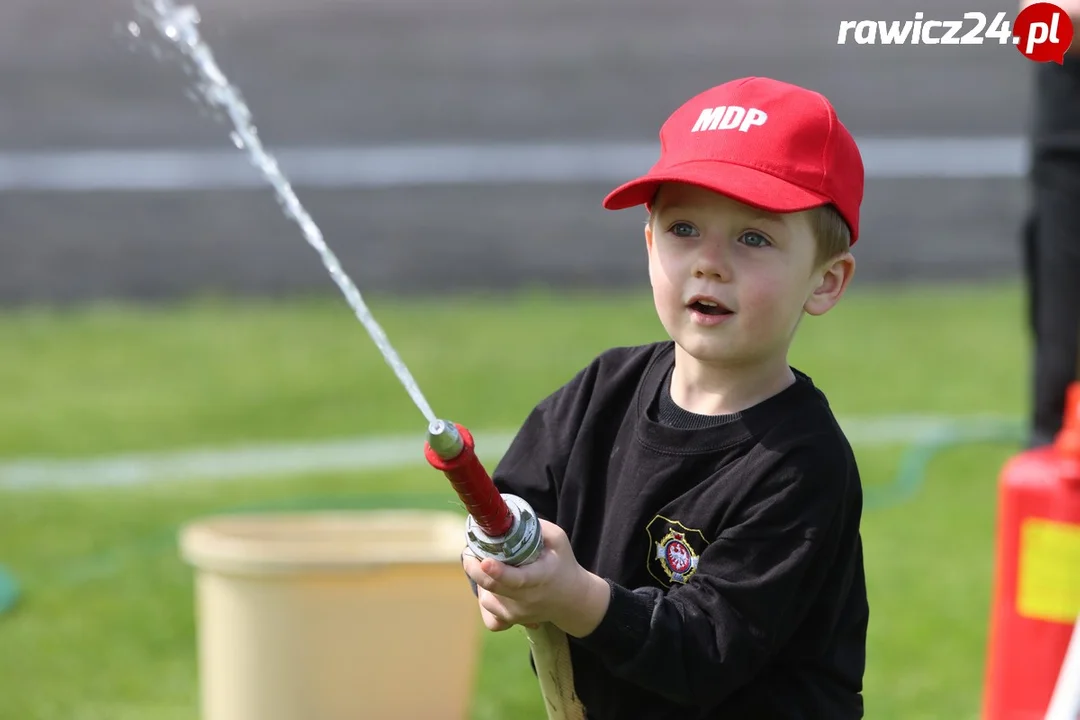 Dziecięce Drużyny Pożarnicze na zawodach w Miejskiej GórceDziecięce Drużyny Pożarnicze na zawodach w Miejskiej Górce