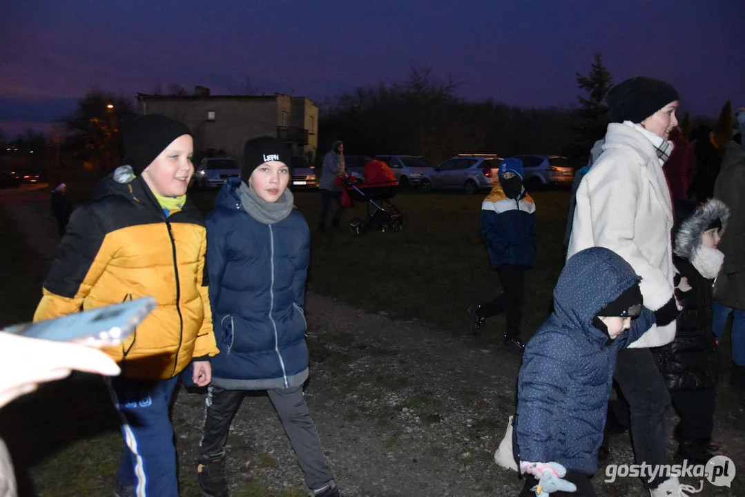 Święty Mikołaj rozdawał prezenty na Osiedlu Prawobrzeżnego Gostynia