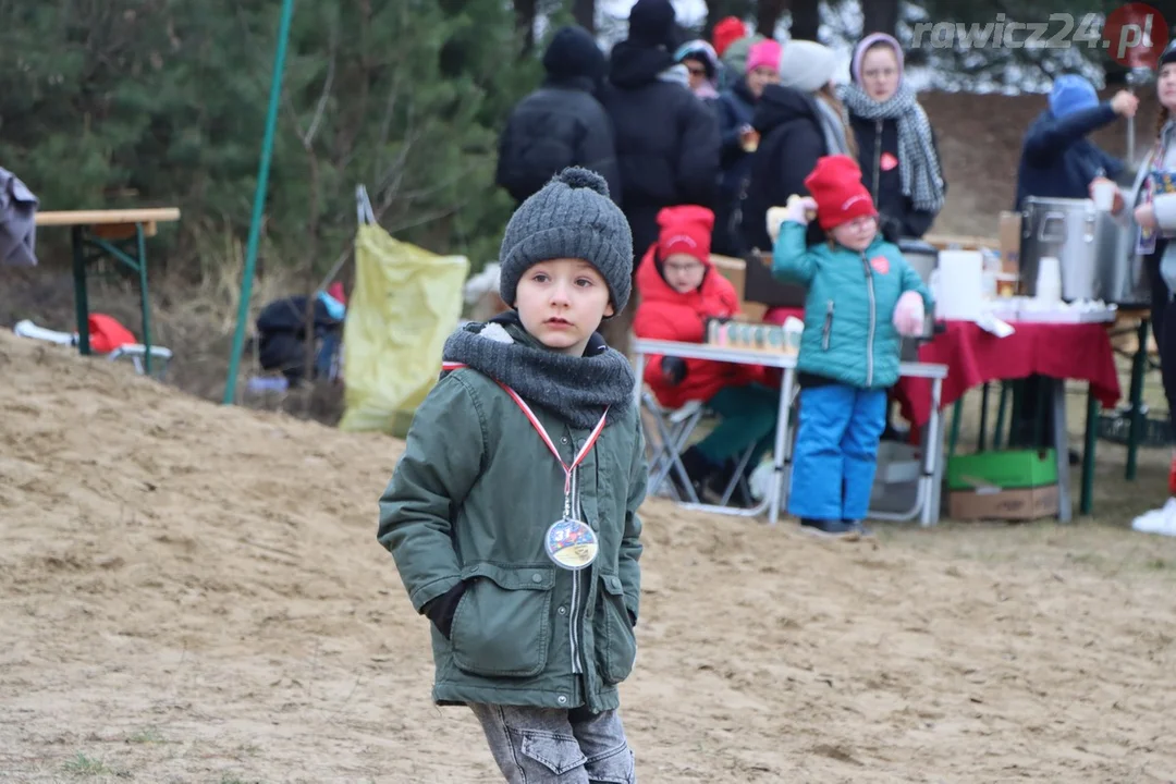 31. Finał WOŚP w Rawiczu. Na poligonie morsy wskoczyły do wody