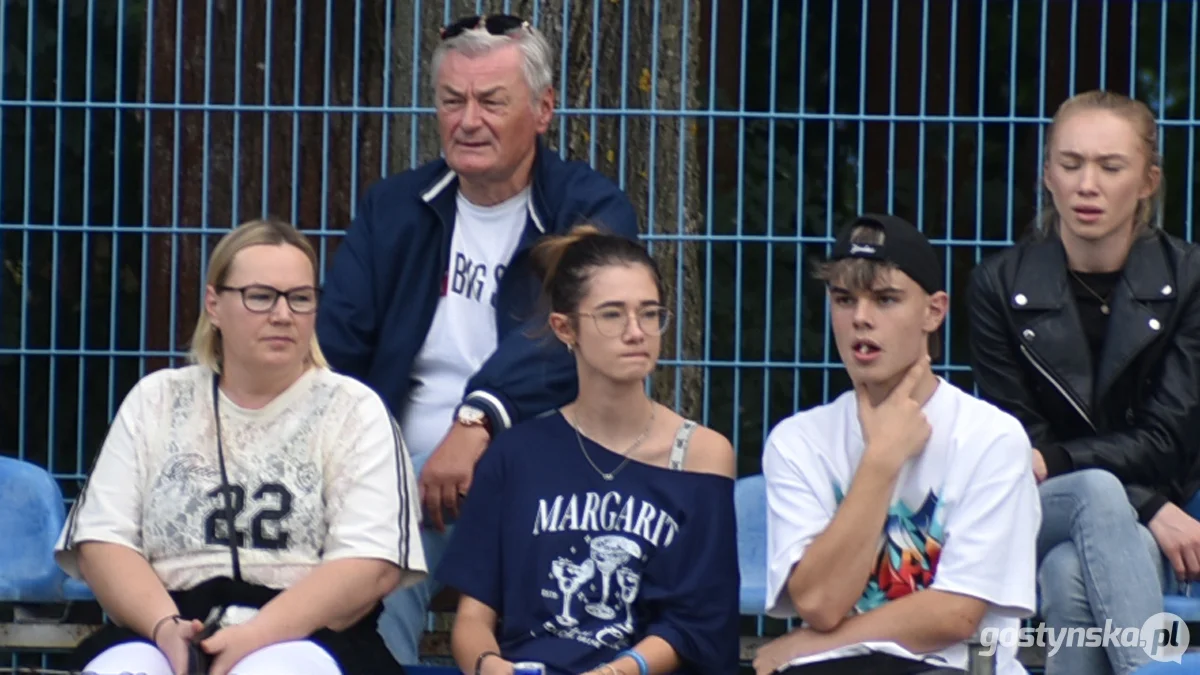 Korona Piaski - Piast Kobylnica 1 : 3