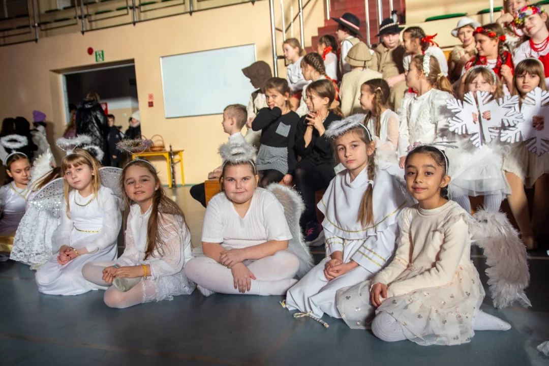 Jasełka w Szkole Podstawowej nr 2 im. Królowej Jadwigi w Jarocinie